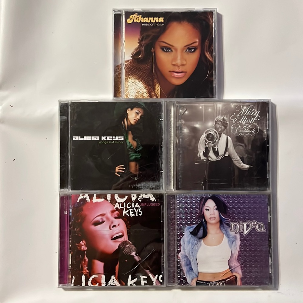 Variety of 5 music CD’s.